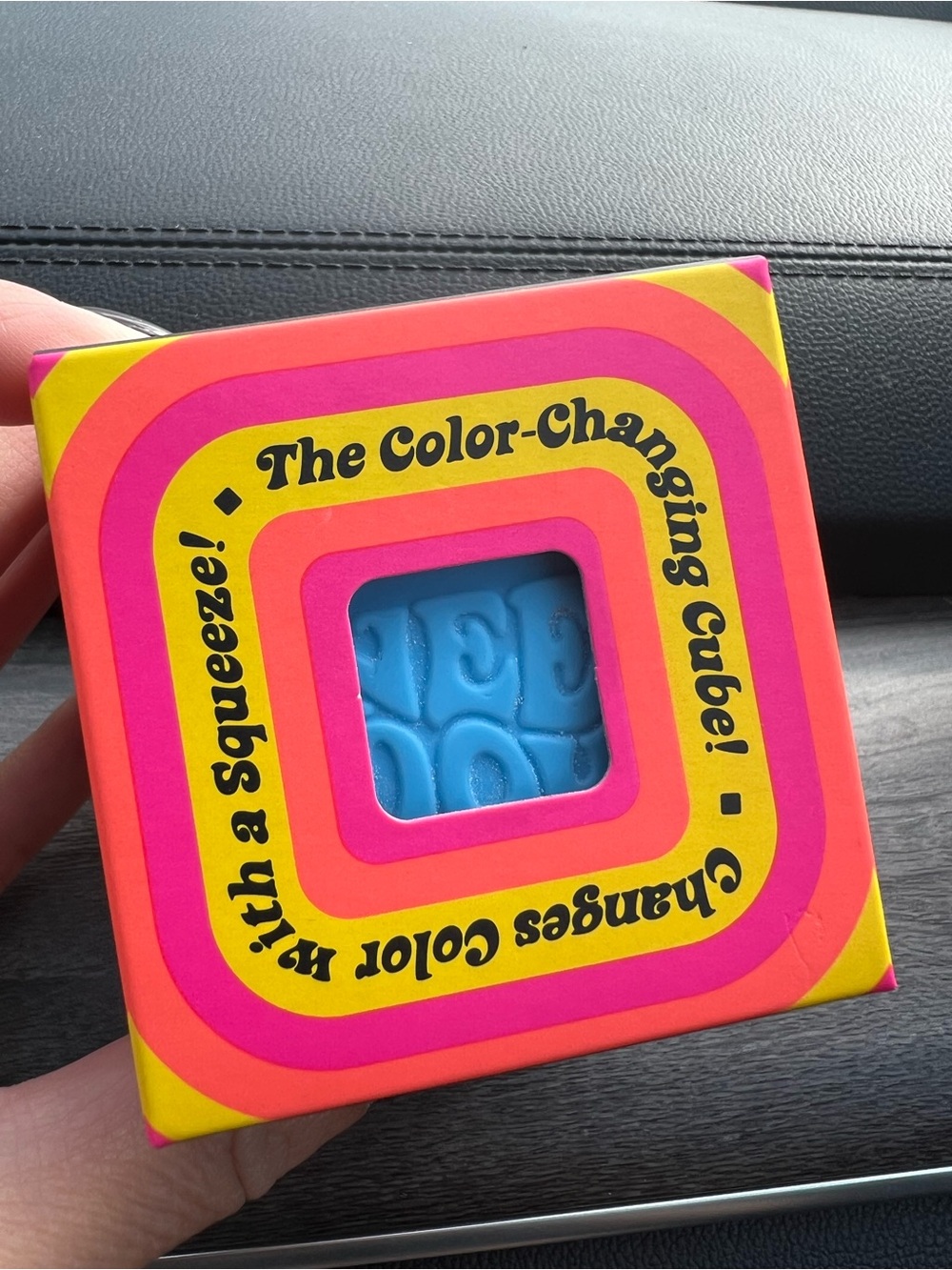 VIRAL 💙 NEEDOH color changing cube